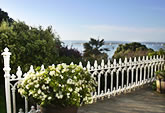 Walmer's self-contained accommodation is located on Richardson Street, just above Rocks Road on the Nelson waterfront, only five minutes' drive from the city centre. 